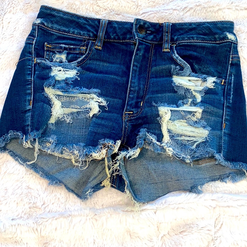 SUPER CUTE RARE AMERICAN EAGLE JEAN SHORTS